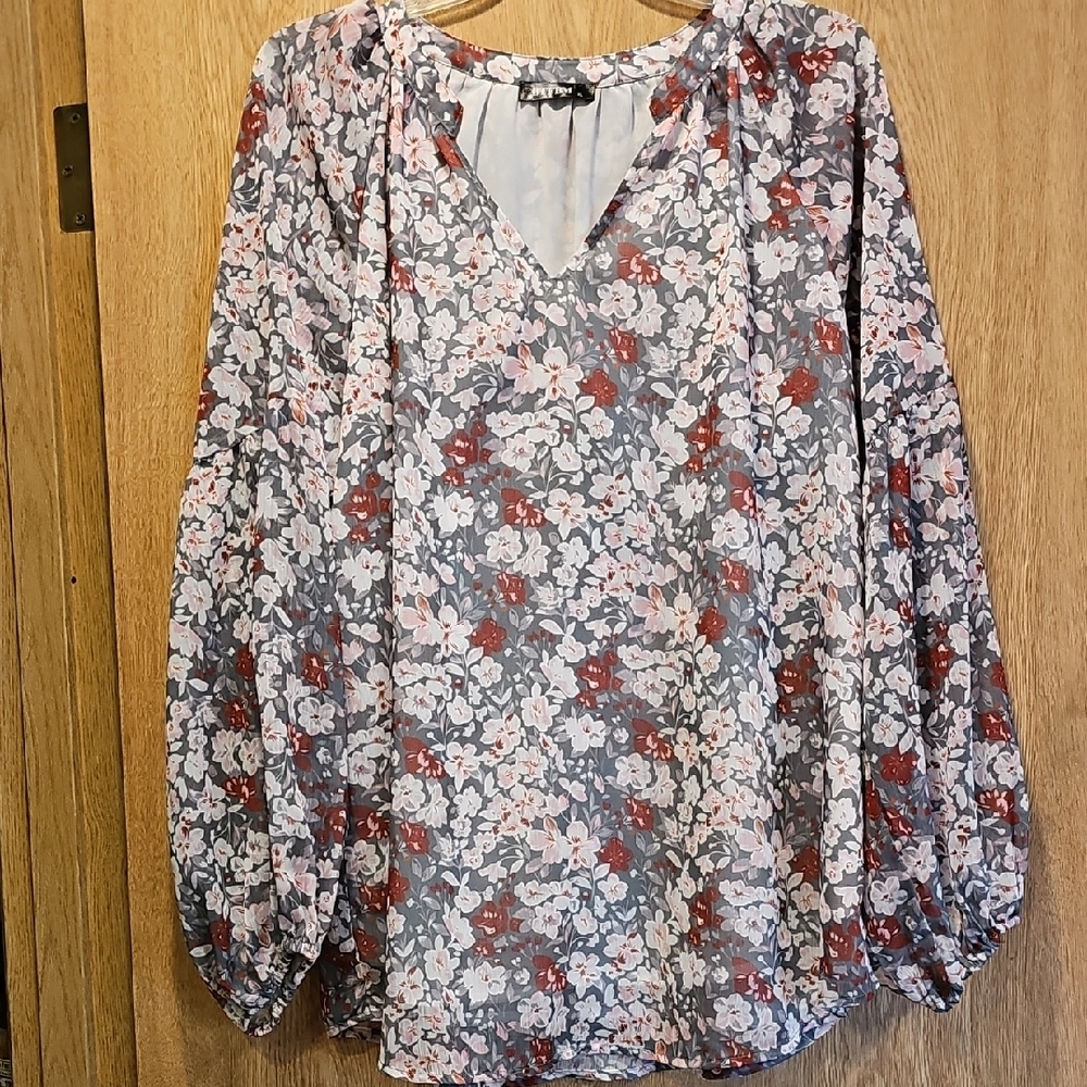Floral V-Neck Blouse - Gray and Pink